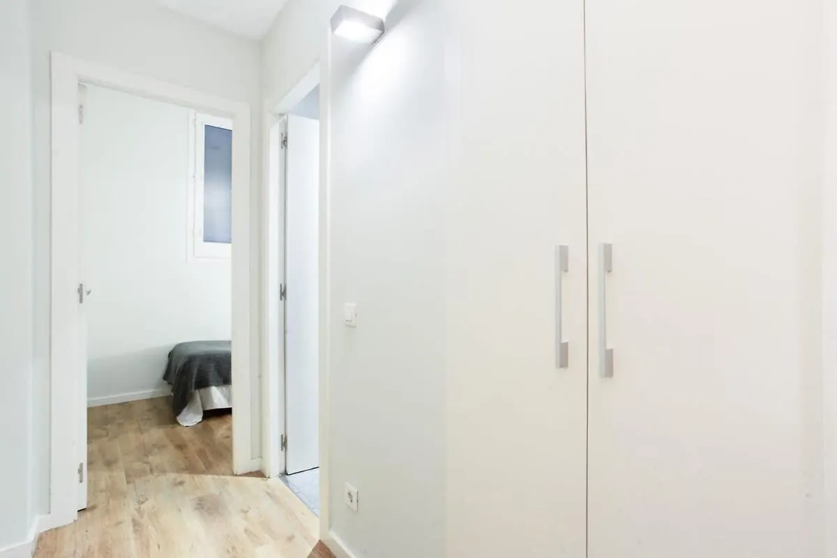 Bright And Modern 2Bedroom In Las Ramblas 2 1A Barcelona