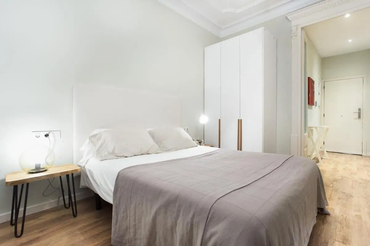 Bright And Modern 2Bedroom In Las Ramblas 2 1A Barcelona