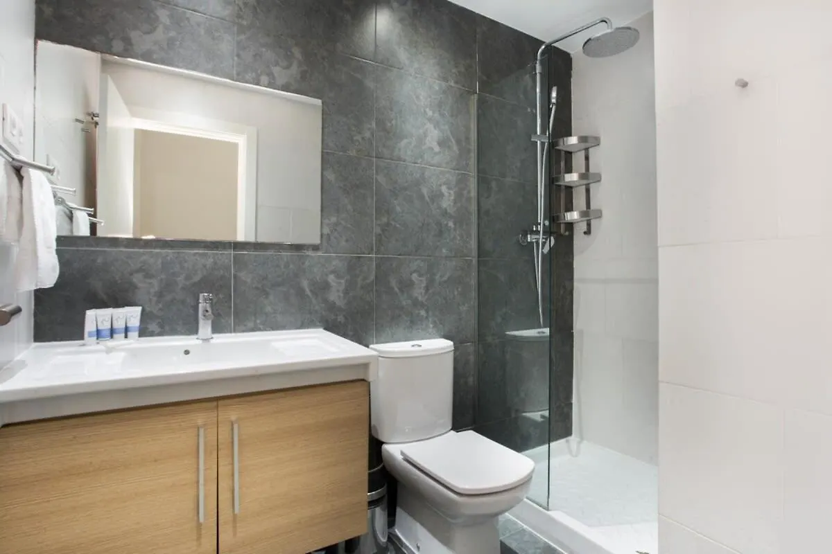 Bright And Modern 2Bedroom In Las Ramblas 2 1A Barcelona Apartment