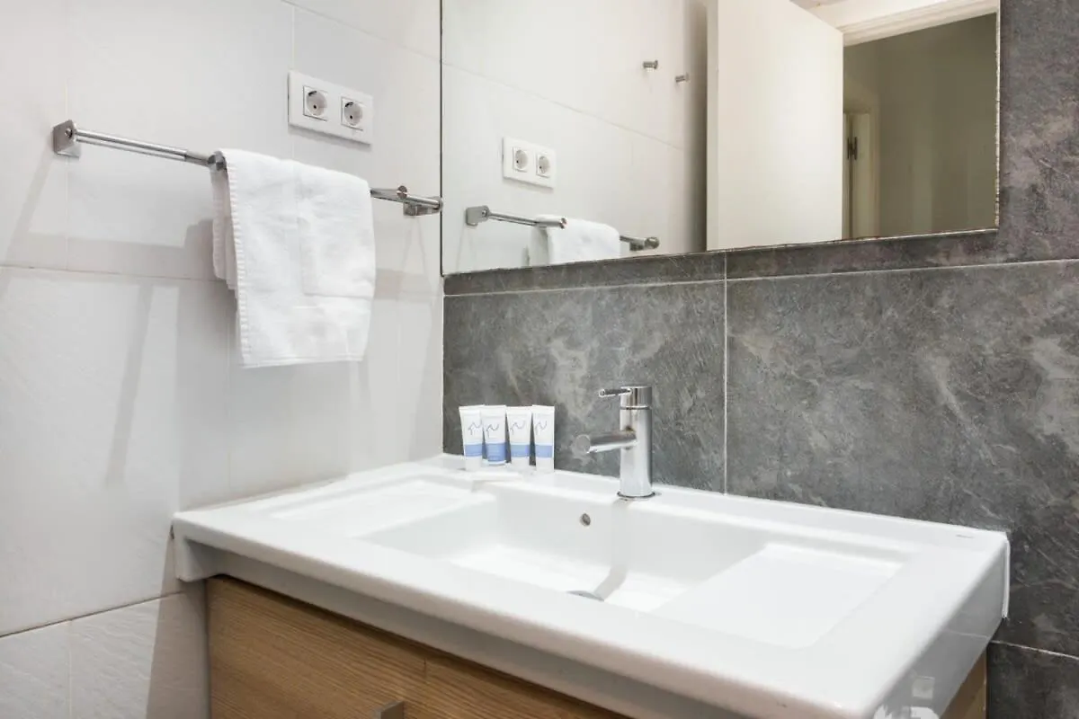 Bright And Modern 2Bedroom In Las Ramblas 2 1A Barcelona 0*,  Spain